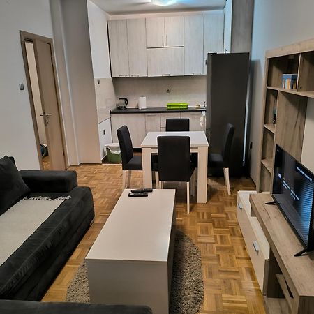 Apartament Oaza Mira + Free Parking Nowy Sad Zewnętrze zdjęcie