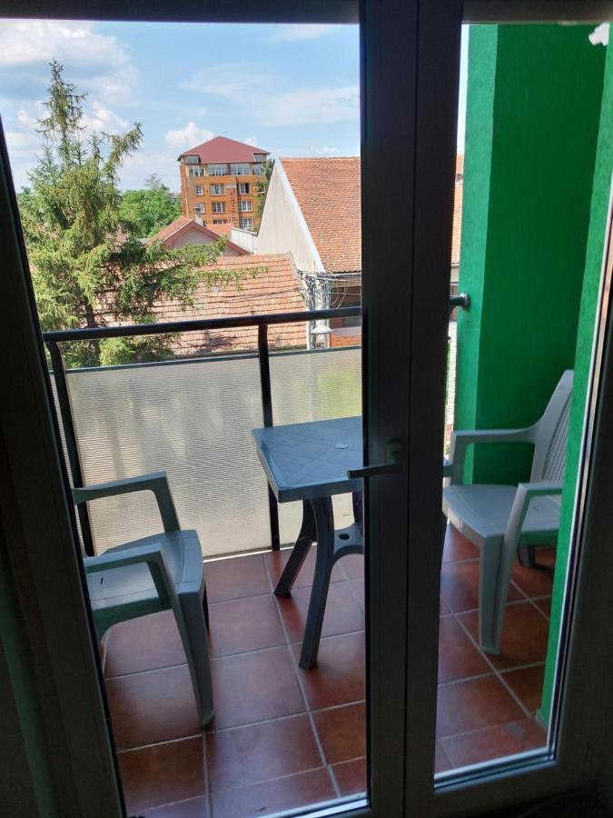 Apartament Oaza Mira + Free Parking Nowy Sad Zewnętrze zdjęcie